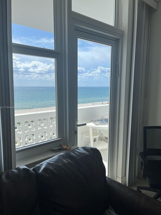 Недавно продано: $750,000 (2 спален, 2 ванн, 1134 Квадратных фут)