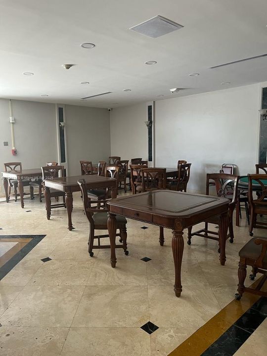 Недавно продано: $750,000 (2 спален, 2 ванн, 1134 Квадратных фут)