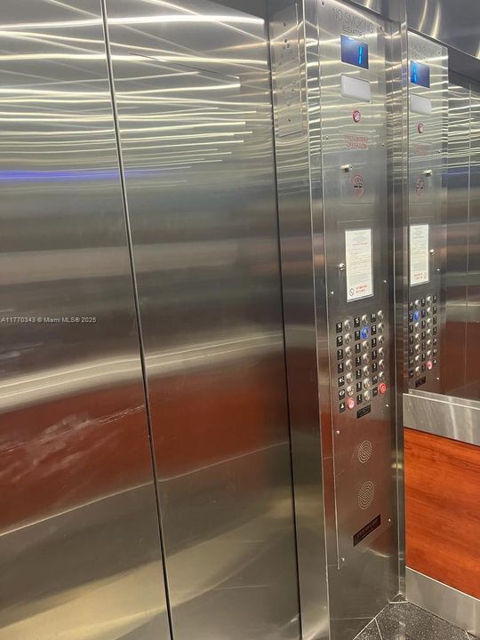 Недавно продано: $750,000 (2 спален, 2 ванн, 1134 Квадратных фут)