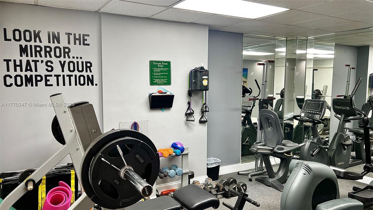 合同活跃: $280,000 (2 贝兹, 2 浴室, 1178 平方英尺)