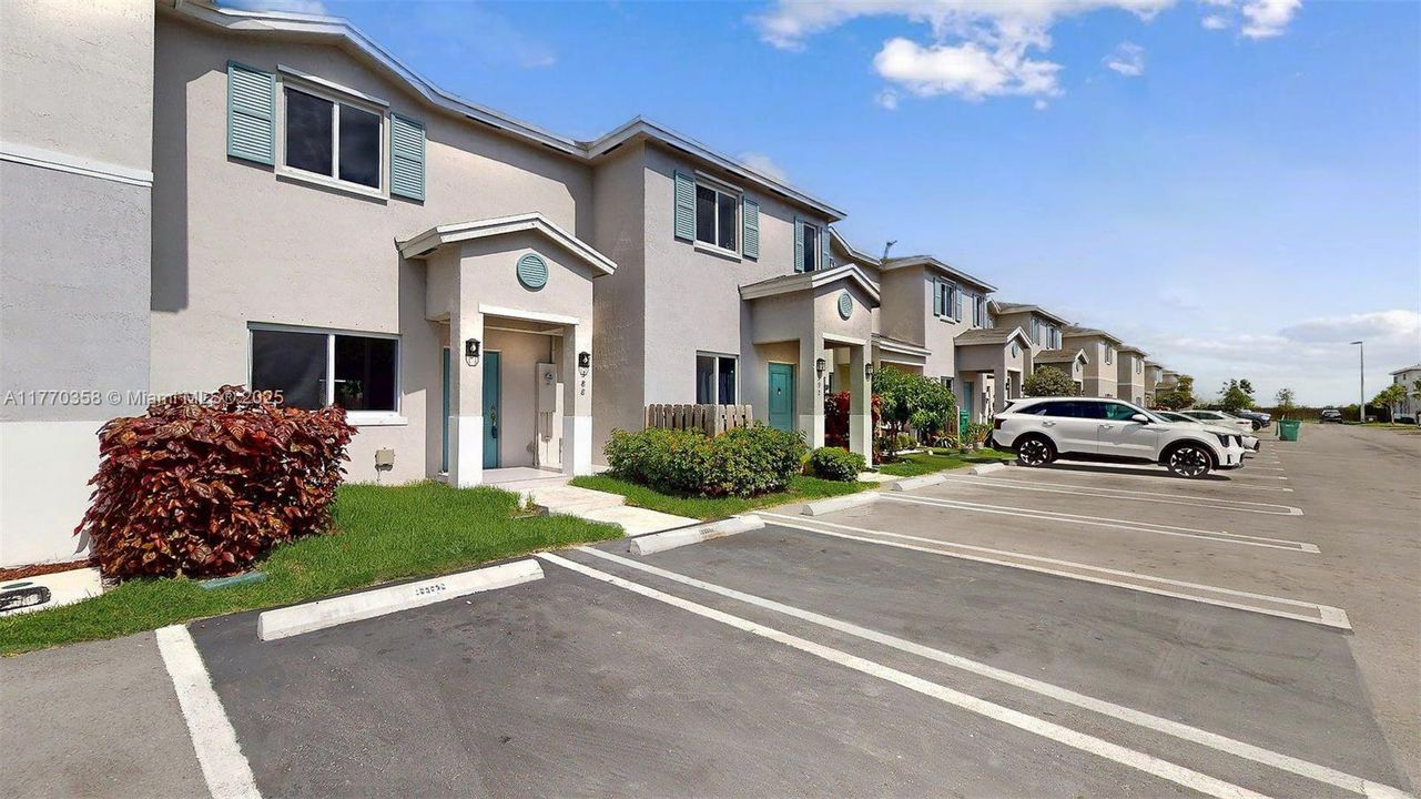 Recently Rented: $2,500 (3 beds, 2 baths, 0 Square Feet)