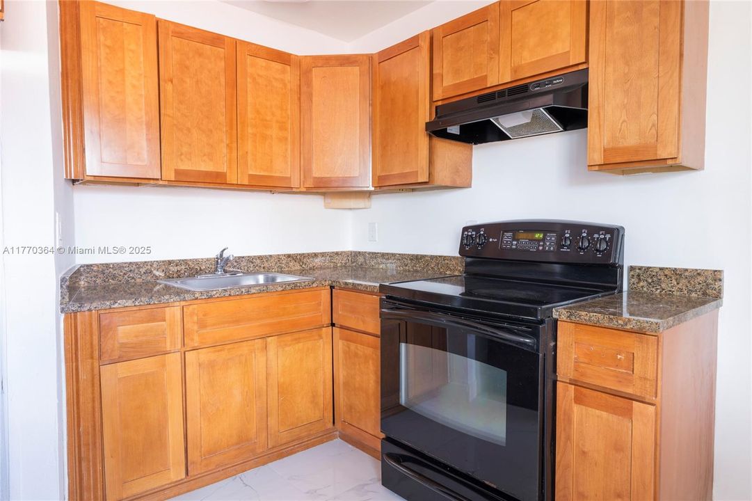 Recently Rented: $1,850 (1 beds, 1 baths, 546 Square Feet)