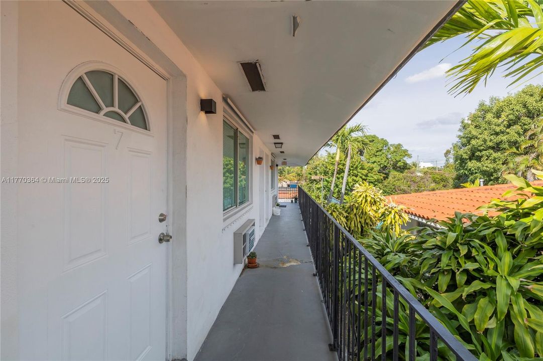 Recently Rented: $1,850 (1 beds, 1 baths, 546 Square Feet)