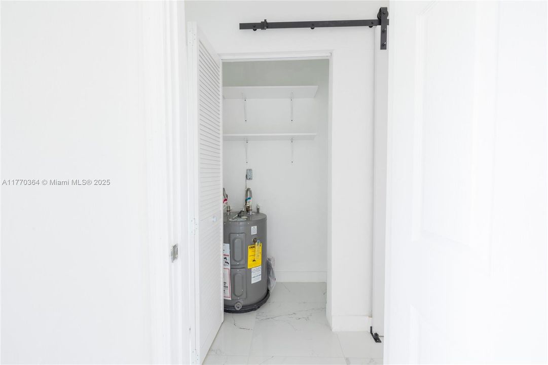 Recently Rented: $1,850 (1 beds, 1 baths, 546 Square Feet)