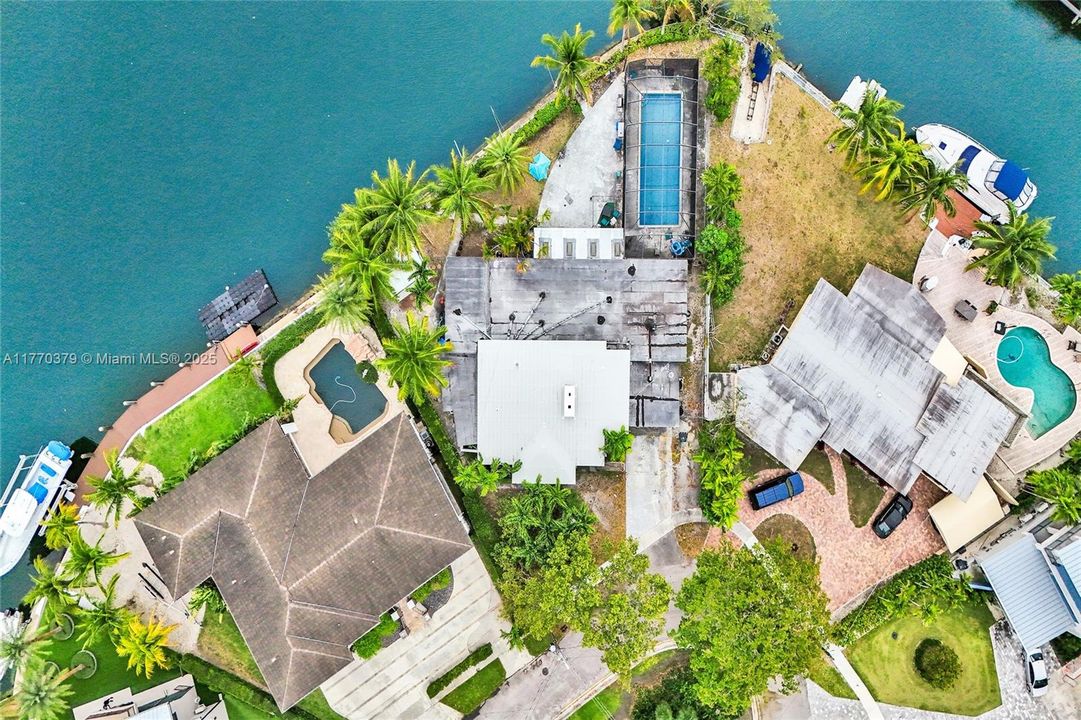 Active With Contract: $3,500,000 (4 beds, 3 baths, 3823 Square Feet)