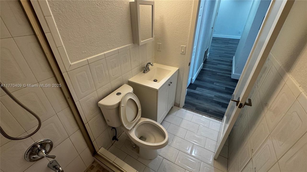 Recientemente alquilado: $2,500 (2 camas, 1 baños, 960 Pies cuadrados)