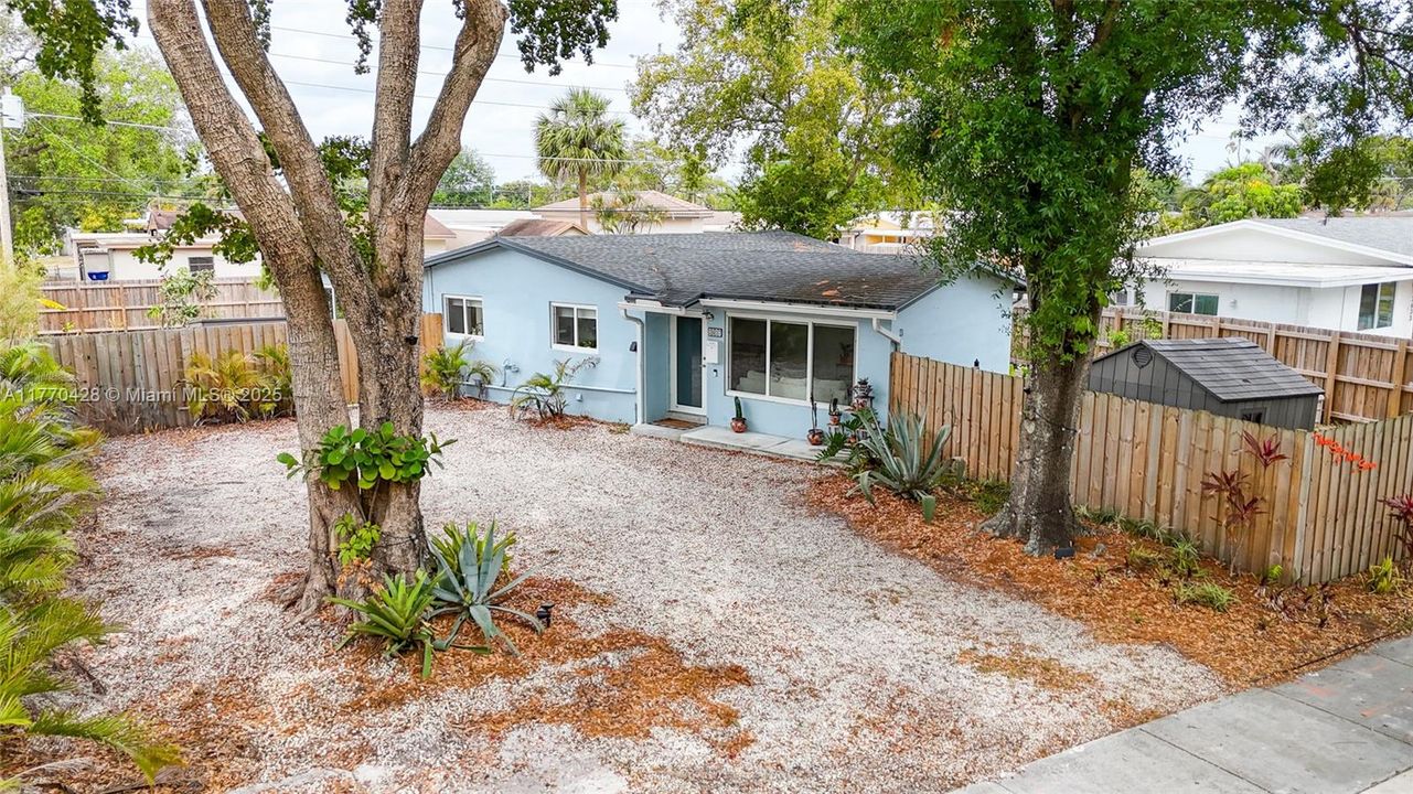 Vendido Recientemente: $569,000 (3 camas, 2 baños, 1520 Pies cuadrados)