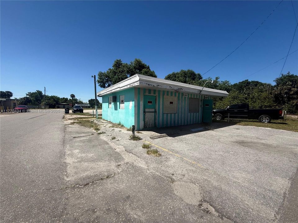 Active With Contract: $45,000 (0 beds, 0 baths, 0 Square Feet)