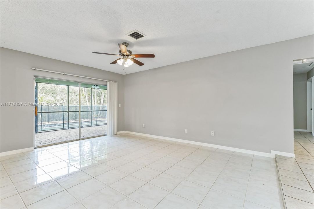 Recently Sold: $533,000 (3 beds, 2 baths, 2195 Square Feet)