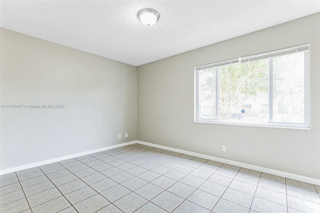 Recently Sold: $533,000 (3 beds, 2 baths, 2195 Square Feet)