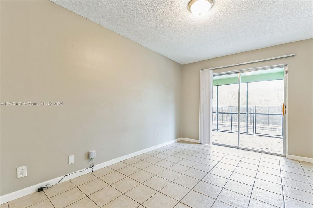 Recently Sold: $533,000 (3 beds, 2 baths, 2195 Square Feet)