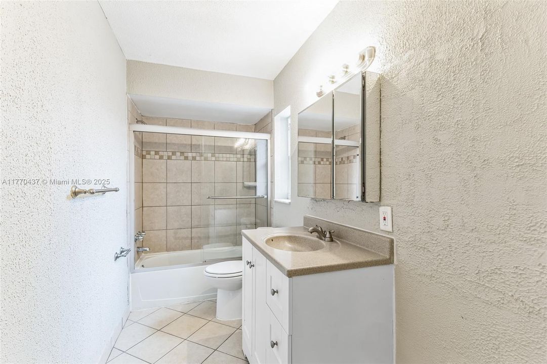 Recently Sold: $533,000 (3 beds, 2 baths, 2195 Square Feet)