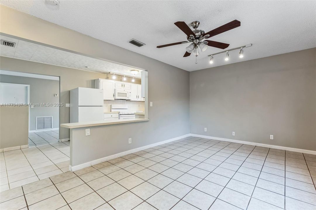 Recently Sold: $533,000 (3 beds, 2 baths, 2195 Square Feet)