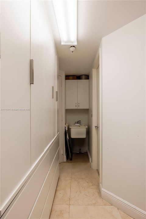 For Sale: $3,100,000 (3 beds, 4 baths, 3091 Square Feet)