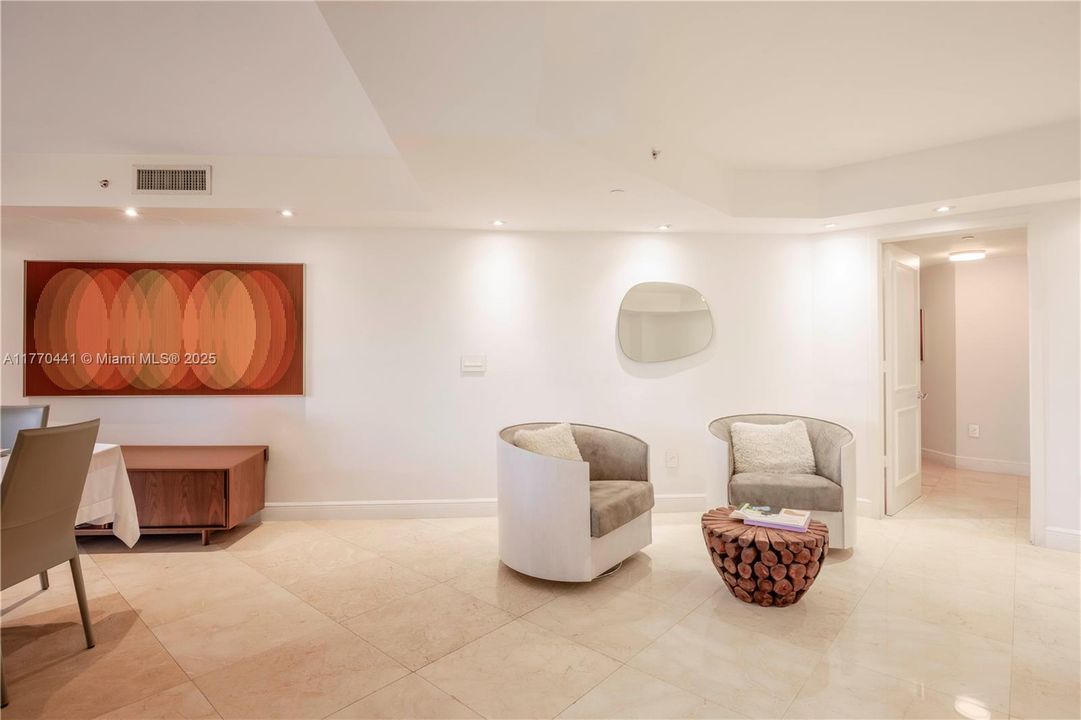 For Sale: $3,100,000 (3 beds, 4 baths, 3091 Square Feet)