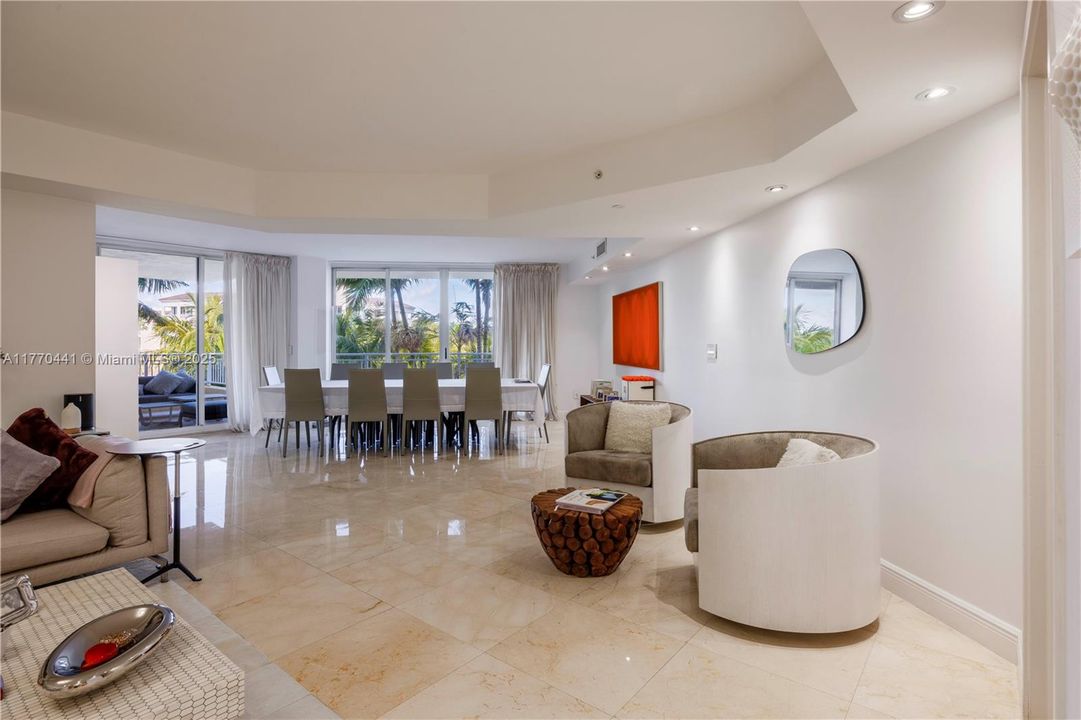 For Sale: $3,100,000 (3 beds, 4 baths, 3091 Square Feet)
