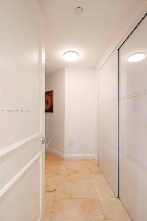 For Sale: $3,100,000 (3 beds, 4 baths, 3091 Square Feet)