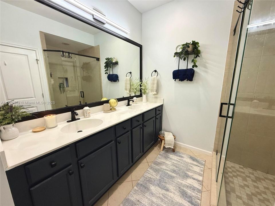 En Venta: $495,000 (2 camas, 2 baños, 1244 Pies cuadrados)