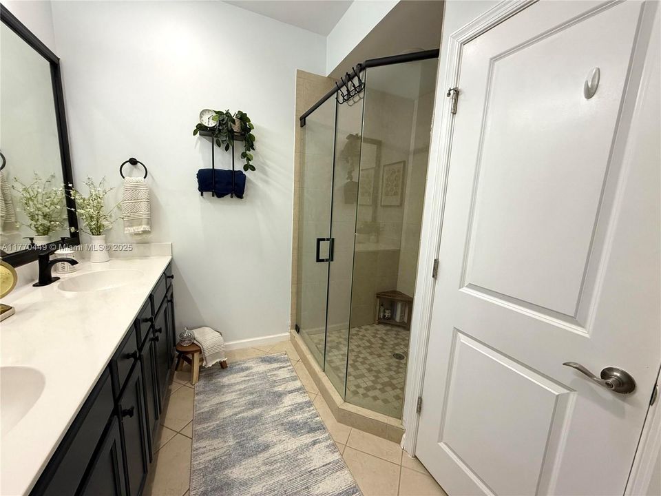 En Venta: $495,000 (2 camas, 2 baños, 1244 Pies cuadrados)