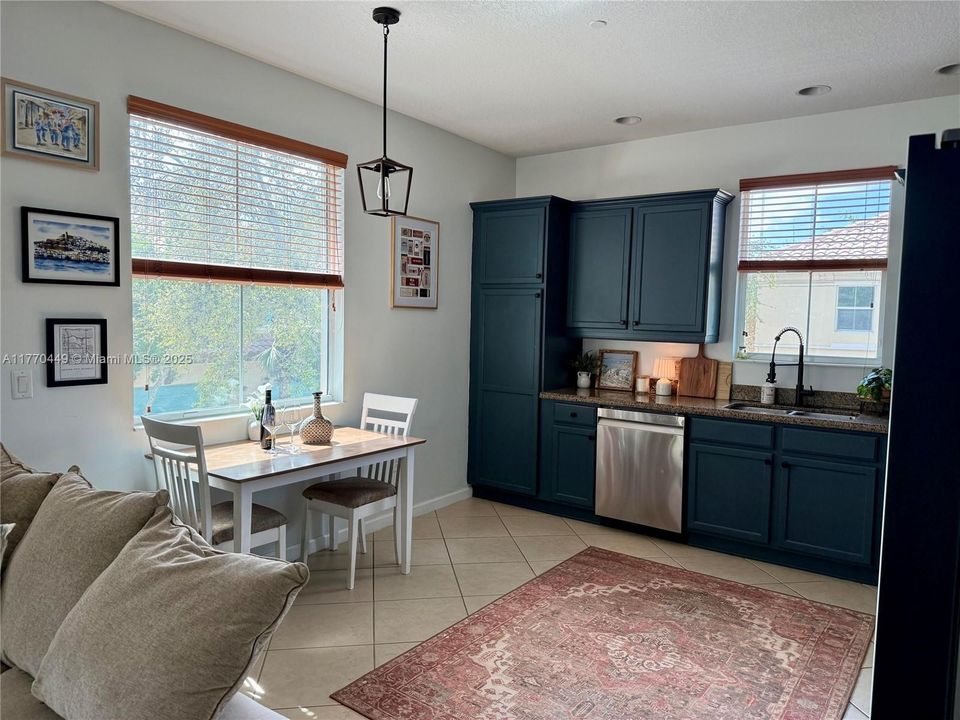 En Venta: $495,000 (2 camas, 2 baños, 1244 Pies cuadrados)