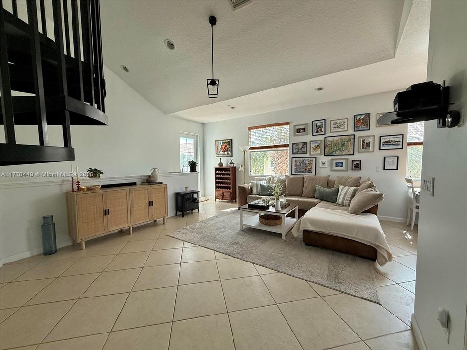 En Venta: $495,000 (2 camas, 2 baños, 1244 Pies cuadrados)