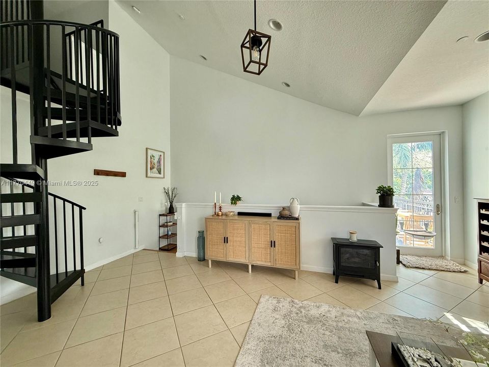 En Venta: $495,000 (2 camas, 2 baños, 1244 Pies cuadrados)