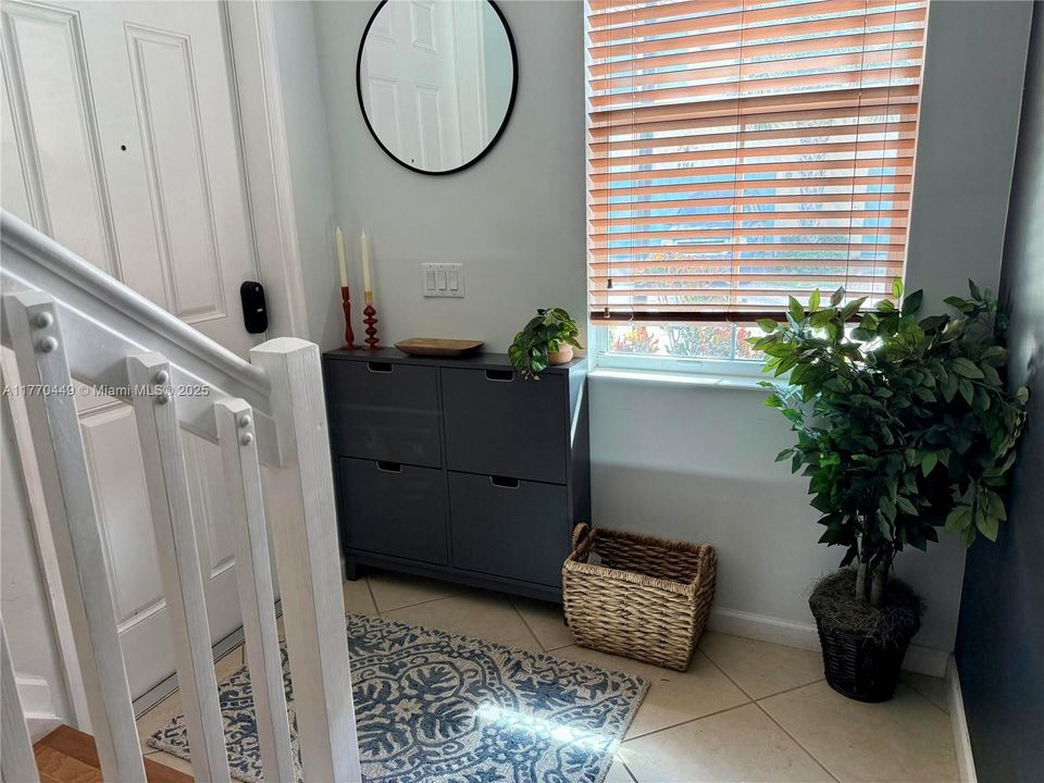 En Venta: $495,000 (2 camas, 2 baños, 1244 Pies cuadrados)