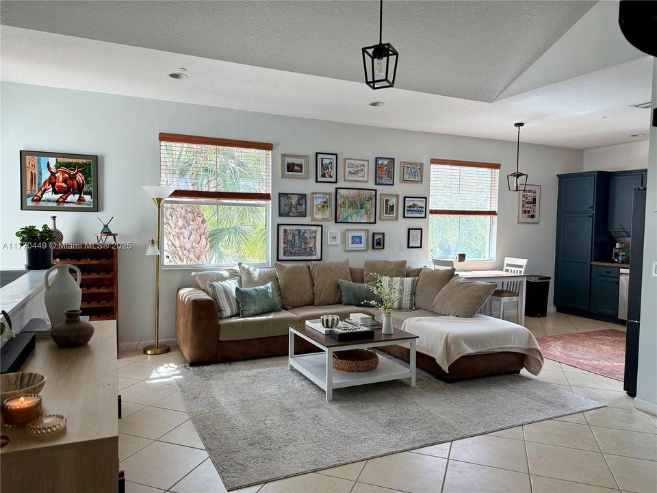 En Venta: $495,000 (2 camas, 2 baños, 1244 Pies cuadrados)