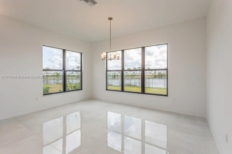 Recently Sold: $2,748,000 (5 beds, 5 baths, 5260 Square Feet)