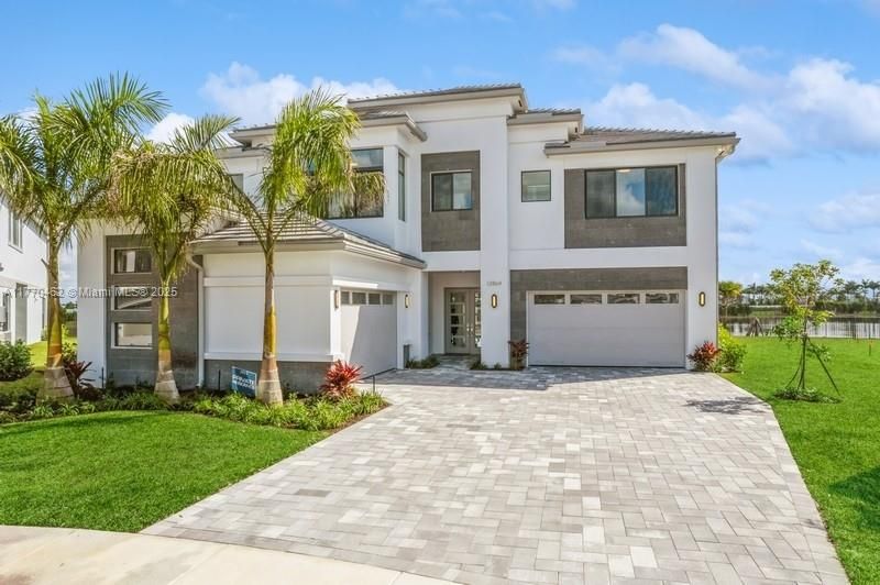 Recently Sold: $2,748,000 (5 beds, 5 baths, 5260 Square Feet)