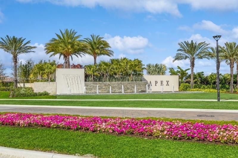 Recently Sold: $2,748,000 (5 beds, 5 baths, 5260 Square Feet)