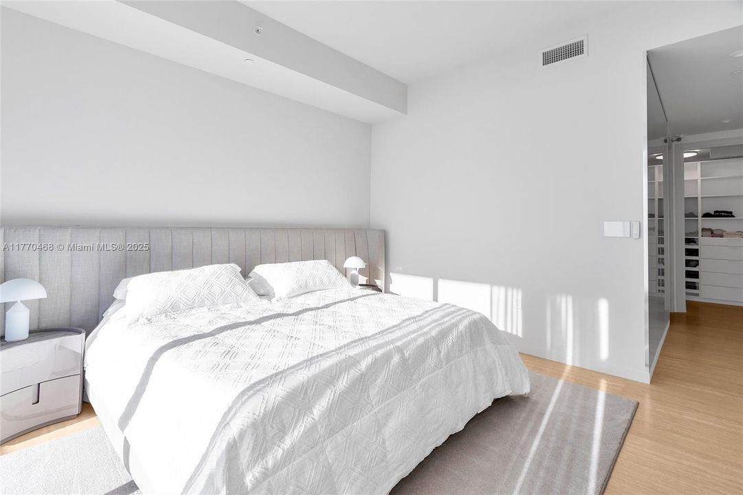 最近租的: $20,000 (4 贝兹, 4 浴室, 2418 平方英尺)