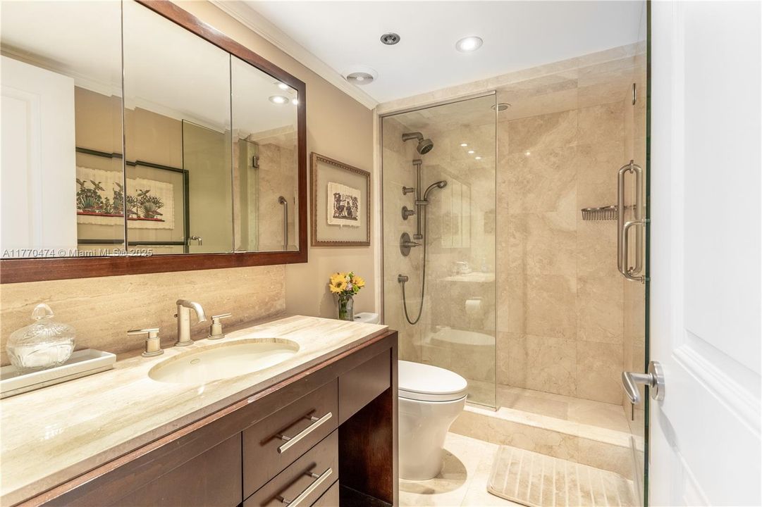 Fully renovated second bathroom