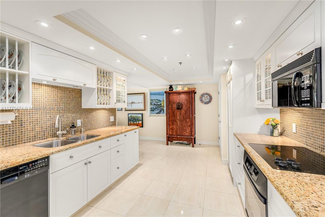 Remodeled & updated kitchen