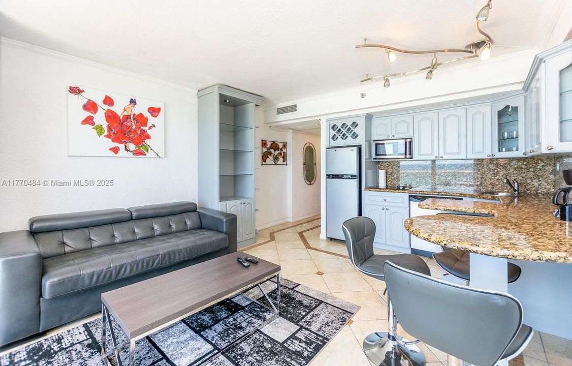 Recently Sold: $295,000 (1 beds, 1 baths, 440 Square Feet)