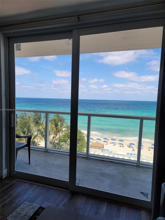 Recently Sold: $295,000 (1 beds, 1 baths, 440 Square Feet)