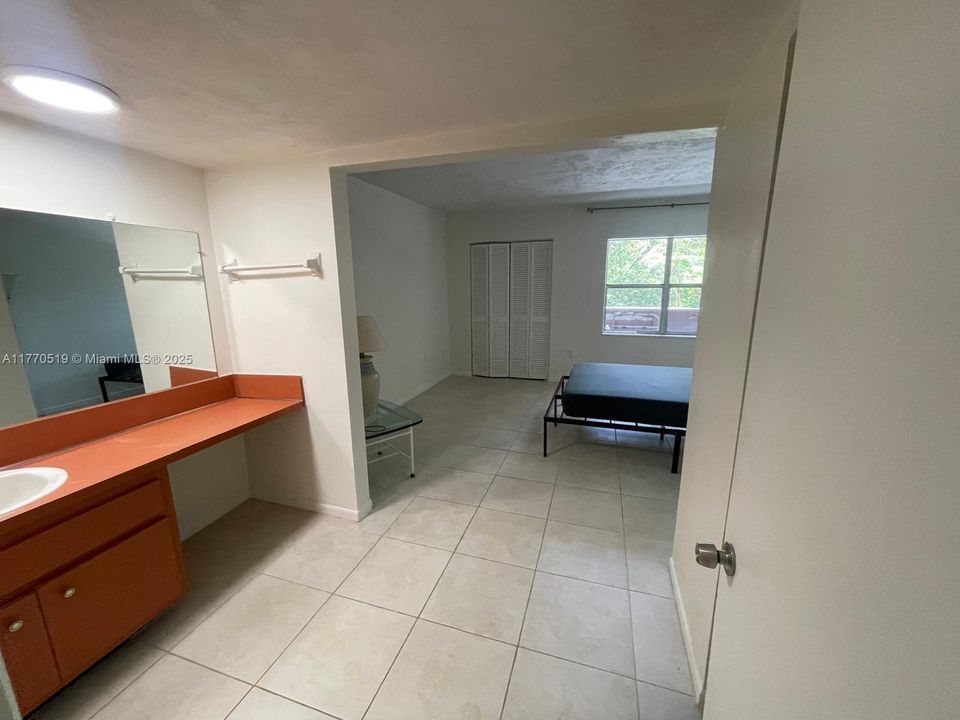 Recientemente alquilado: $2,100 (2 camas, 2 baños, 1188 Pies cuadrados)