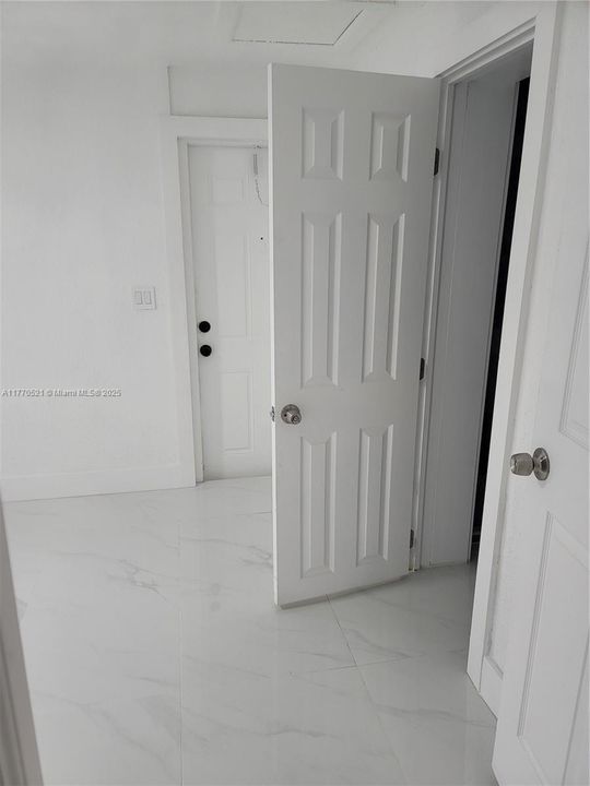 Recently Sold: $569,800 (4 beds, 2 baths, 1292 Square Feet)