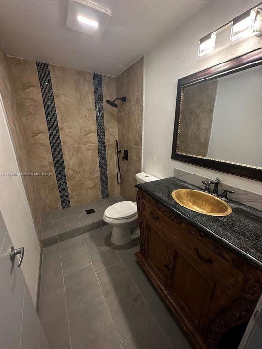 Недавно продано: $490,000 (3 спален, 2 ванн, 1056 Квадратных фут)