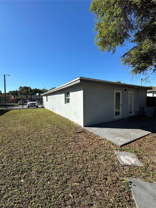 Недавно продано: $490,000 (3 спален, 2 ванн, 1056 Квадратных фут)