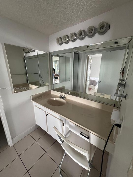 最近租的: $2,200 (2 贝兹, 2 浴室, 1033 平方英尺)