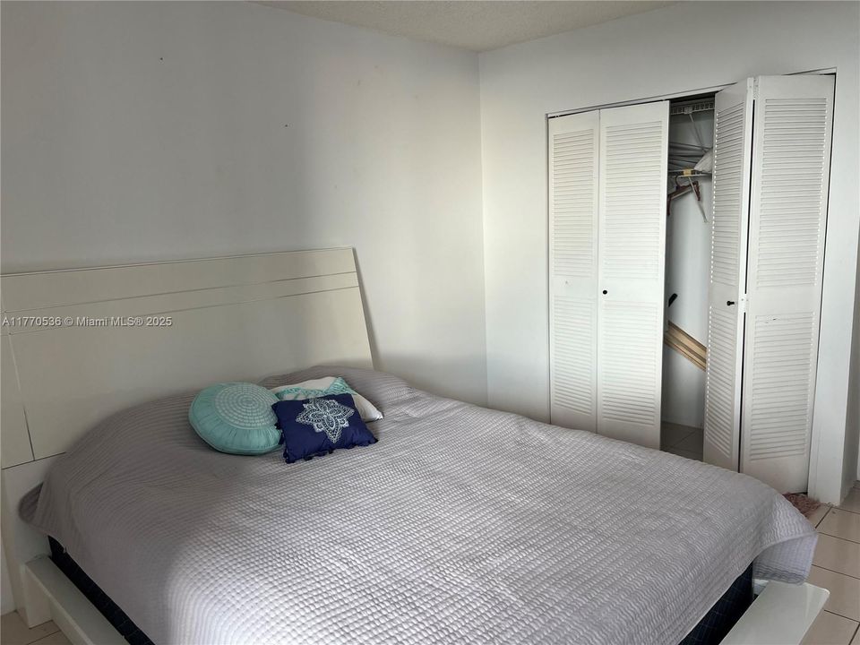 最近租的: $2,200 (2 贝兹, 2 浴室, 1033 平方英尺)