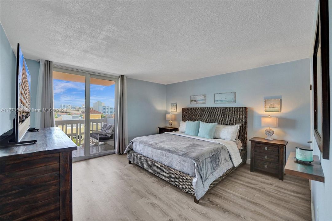 Vendido Recientemente: $329,000 (1 camas, 1 baños, 1050 Pies cuadrados)