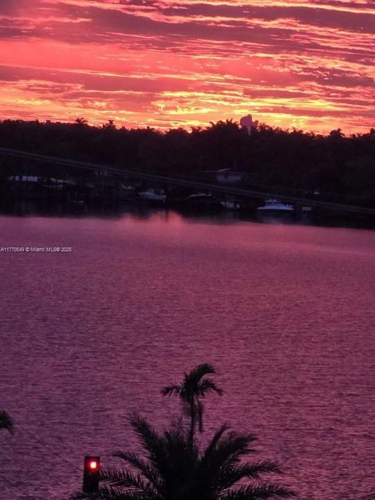 Vendido Recientemente: $329,000 (1 camas, 1 baños, 1050 Pies cuadrados)