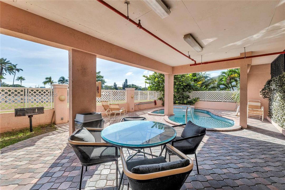 Has a bbq area for family fun in the sun