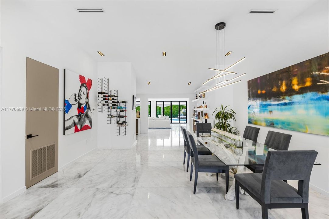 Recently Sold: $4,250,000 (3 beds, 4 baths, 3200 Square Feet)