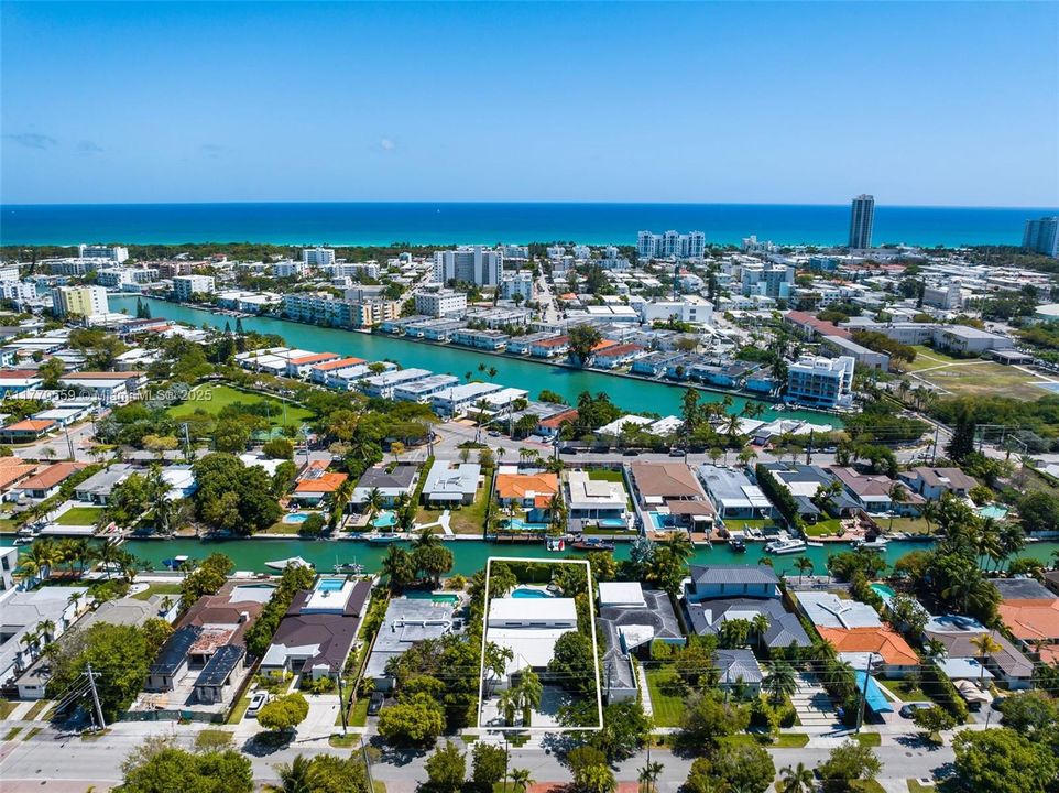 Recently Sold: $4,250,000 (3 beds, 4 baths, 3200 Square Feet)