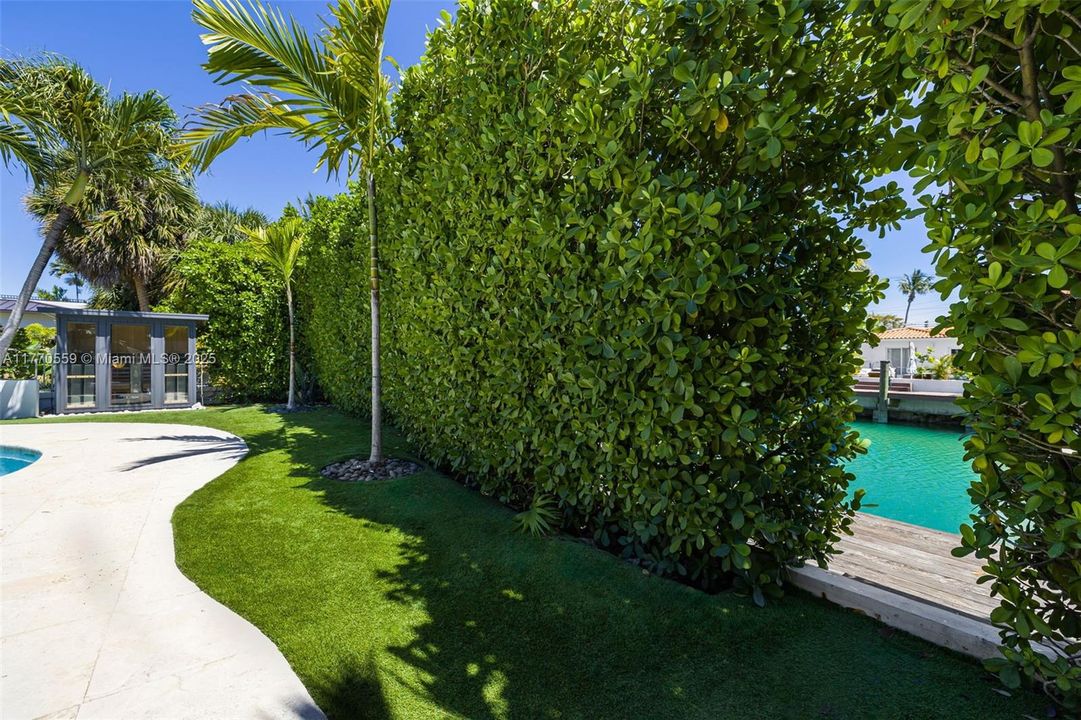 Recently Sold: $4,250,000 (3 beds, 4 baths, 3200 Square Feet)