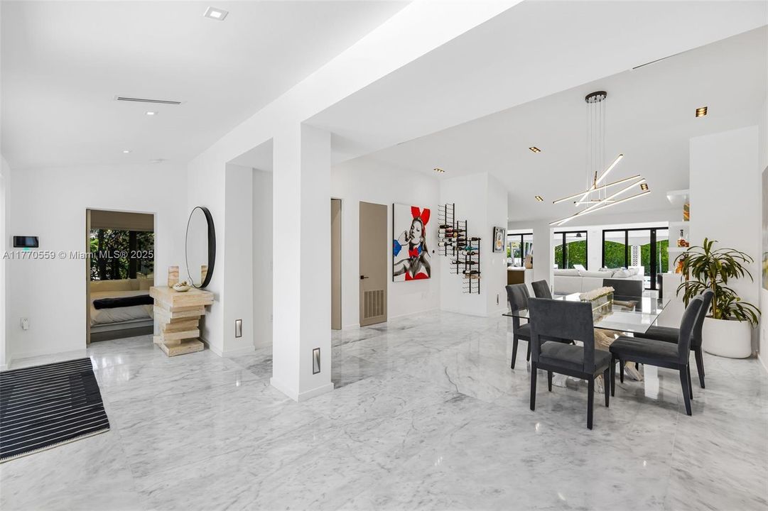 Recently Sold: $4,250,000 (3 beds, 4 baths, 3200 Square Feet)