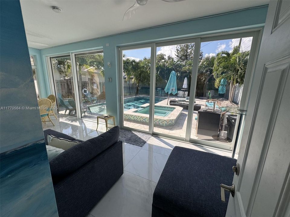 Recently Rented: $5,000 (3 beds, 2 baths, 1736 Square Feet)